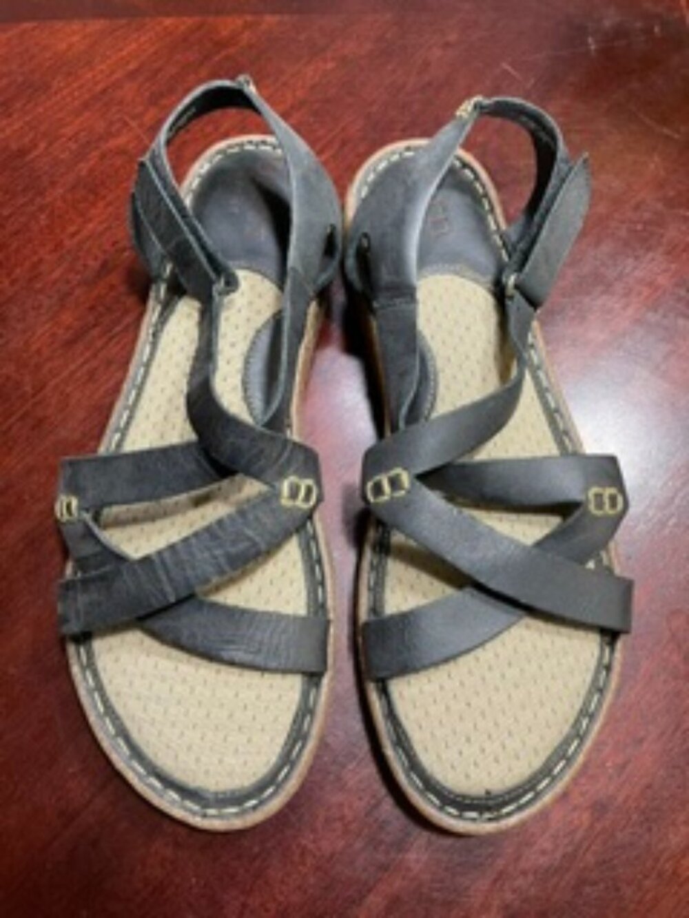 Born Trinidad sandals - size 10 black
